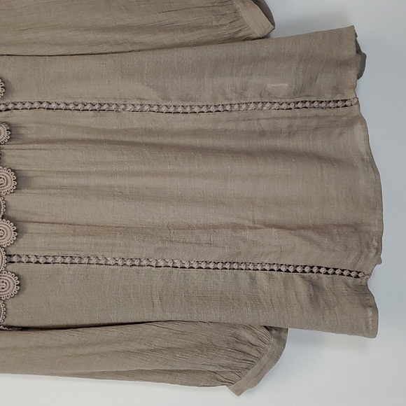 Fig & Flower Top - Size Medium. - Picture 3 of 14